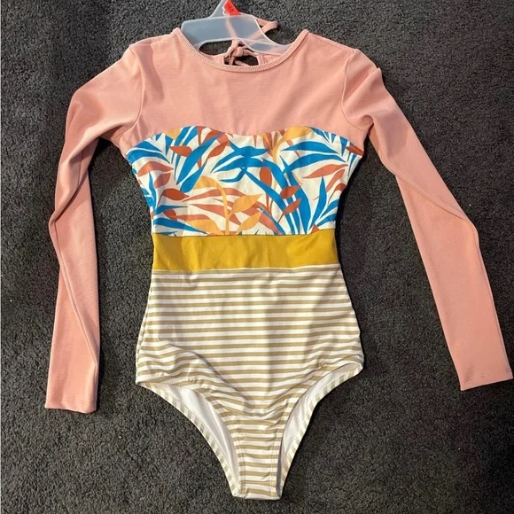 Seea swimsuit - Picture 1 of 4